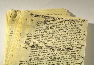 Das handschriftliche Manuskript zum Roman «Der Vorleser» des Autors Bernhard Schlink (FOTO: DDP)