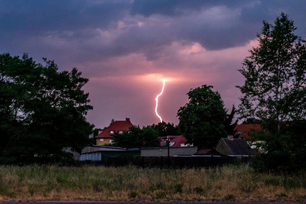 Gewitter über Zschornewitz. Extremwetter-Ereignisse wie heftige Gewitter häufen sich - und sollen noch weiter zunehmen.