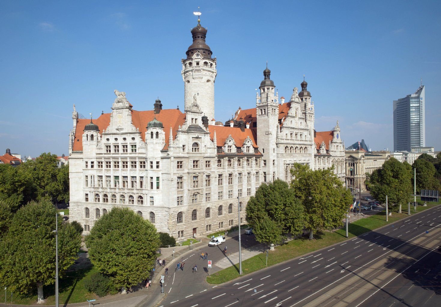 Das Neue Rathaus der Stadt Leipzig mit dem Sitz des Oberbürgermeisters