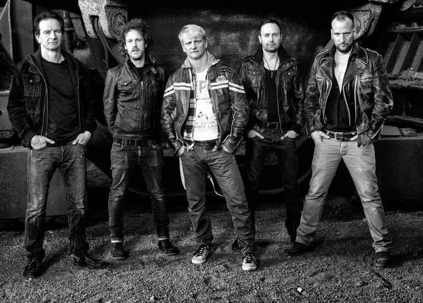 „Six“ ist am Sonnabend in Jessen im großen Festzelt zu Gast. Ab 20 Uhr bis vermutlich in den Sonntag hinein wollen die Musiker aus dem Brandenburgischen unterhalten.