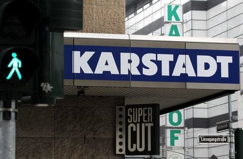 Karstadt-Warenhaus in Düsseldorf (FOTO: DPA)
