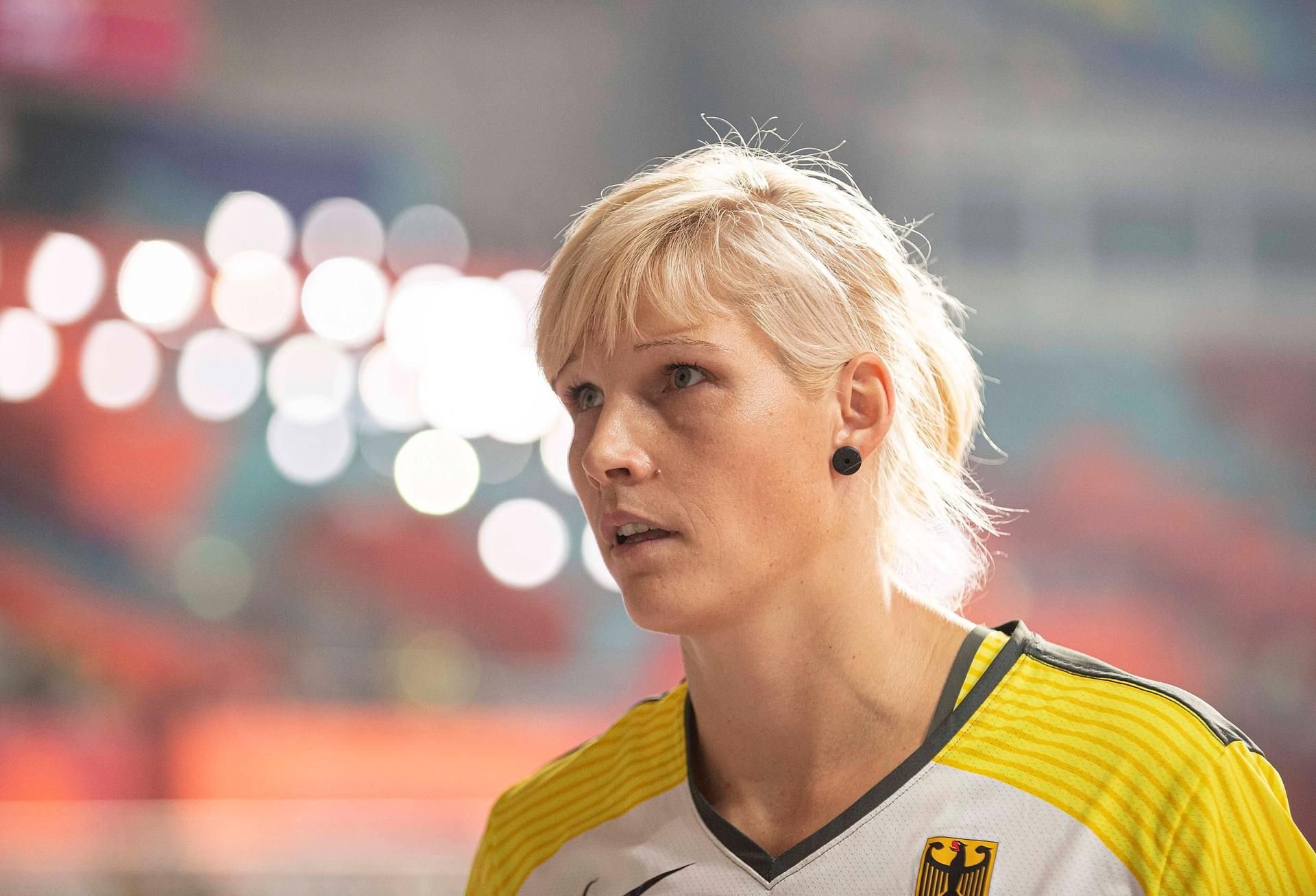 Nadine Müller wirft beim Istaf-Indoor-Meeting in Berlin ihren Diskus für das Frauen-Team.
