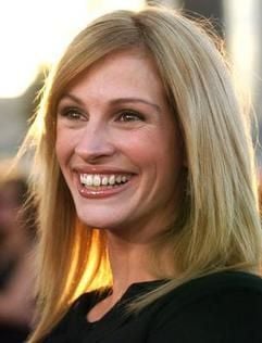 Das perfekte Lächeln von Filmstars wie JuliaRoberts sorgt bei vielen Normalbürgern oftmals für Zahnschmerzen.(Foto: dpa)
