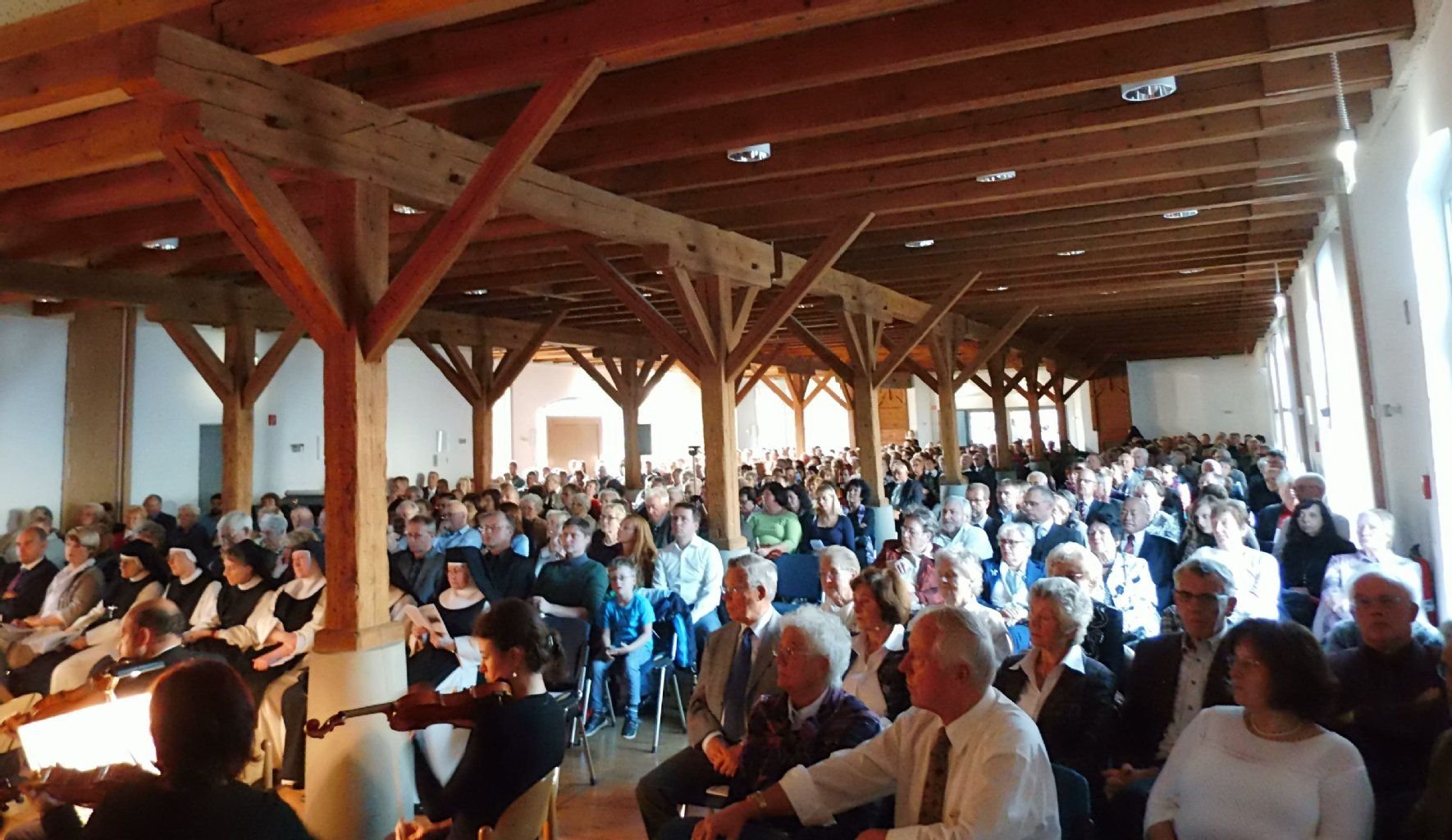 Über zwei Stunden herrschte im Mechthildsaal des Klosters in Eisleben ein Feuerwerk von brillanter Musik zu Werken von Haydn und Wagner.