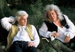 Friedrich II. (Jürgen Vogel) und Johann Sebastian Bach, gespielt von Vadim Glowna, unterhalten in einer Szene des Film "Mein Name ist Bach" (undatiertes Foto). Der König der Musik trifft den König des Landes - diese Zusammenkunft zwischen Friedrich II. und Bach hat es 1747 wirklich gegeben. Sie war Inspiration für den ersten Film der schweizerischen Regisseurin Dominique de Rivaz. Der Film kommt am 08.04.2004 in die Kinos. (Foto: dpa)