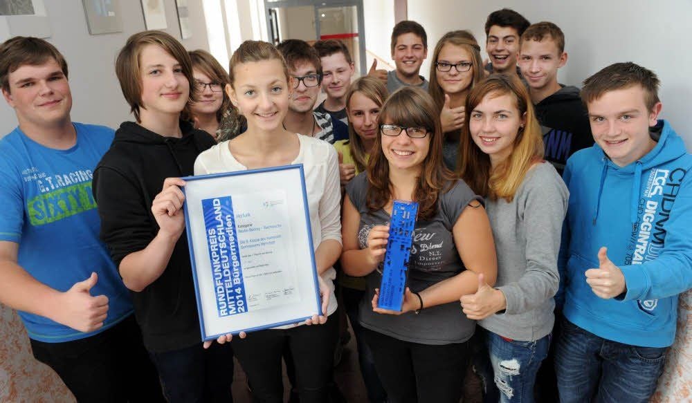 Insgesamt etwa sechs Wochen haben die Schüler im vergangenen Schuljahr an ihrem jetzt preisgekrönten Radiobeitrag gearbeitet.