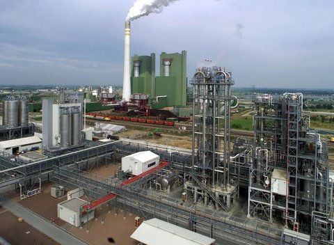 Blick auf die Polypropylen-Anlage im Werk Schkopau der DOW Chemical Company südlich von Halle. (ARCHIVFOTO: AP)