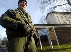 Anti-Terror-Maßnahmen für das Bundeswehrkrankenhaus. (Foto: dpa)