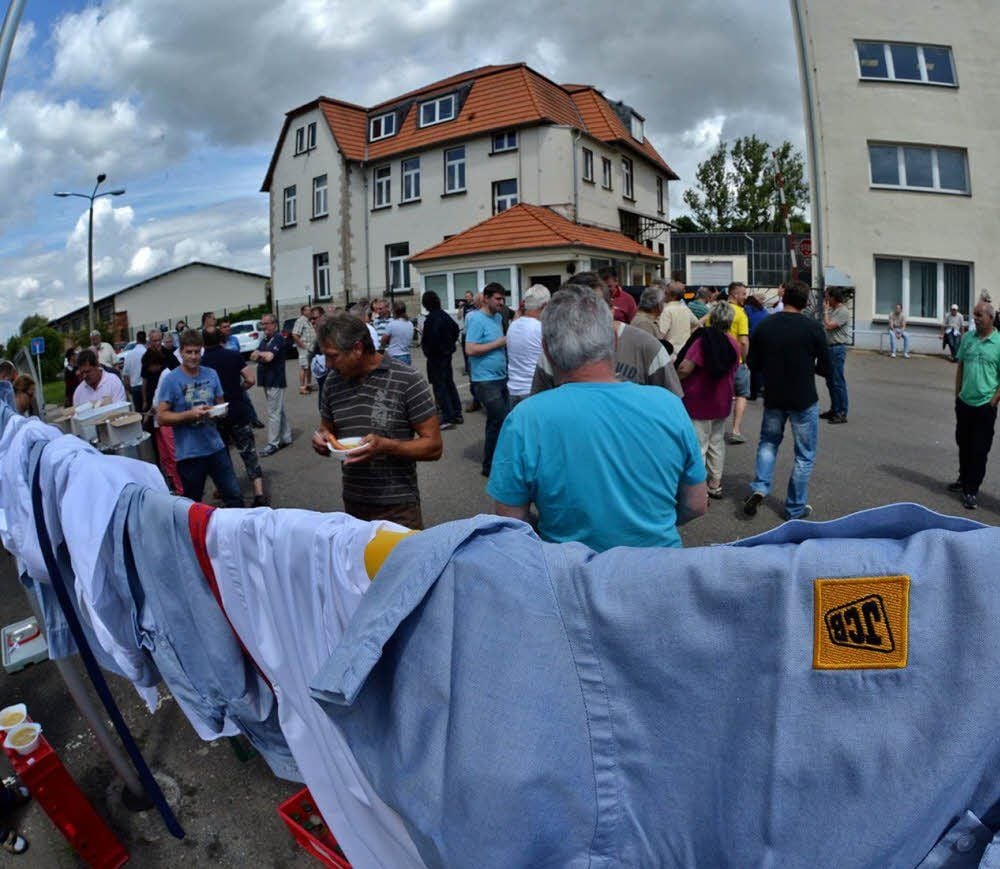 Vor einigen Monaten demonstrierten die Mitarbeiter noch für gerechte Abfindungen.