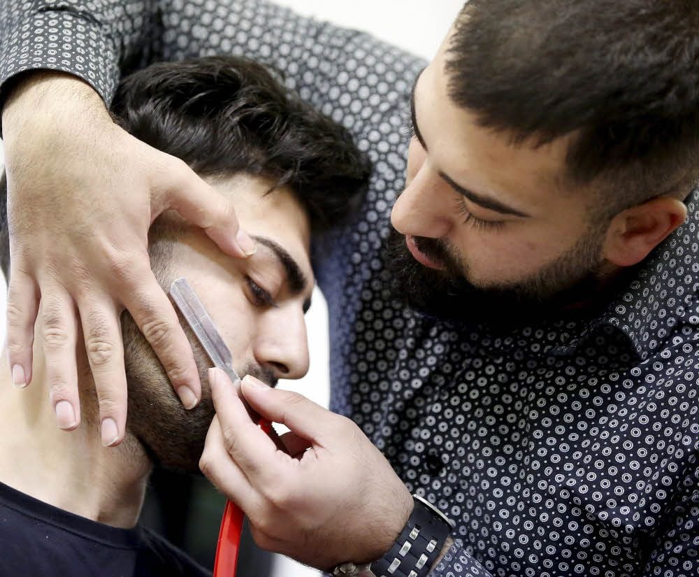 Barbier von Neustadt Hunar Ahmed hat sich mit einem Frisiersalon selbstständig gemacht.