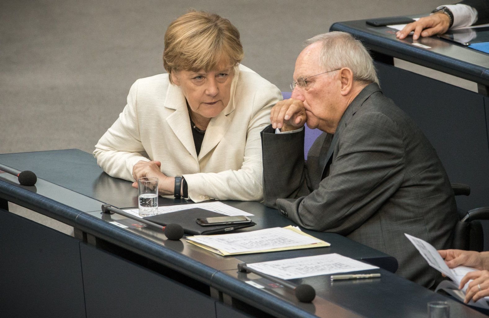 Bundeskanzlerin Angela Merkel (CDU) und Bundesfinanzminister Wolfgang Schäuble (CDU)