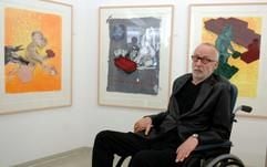 Der Maler Jörg Immendorff in der fiftyfifty-Galerie in Düsseldorf (Foto: dpa)