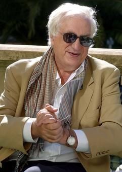 Der französische Filmregisseur Bertrand Tavernier (Archivfoto vom 19.09.2005) wird am 25. Mai 2006 65 Jahre alt. (Foto: dpa)
