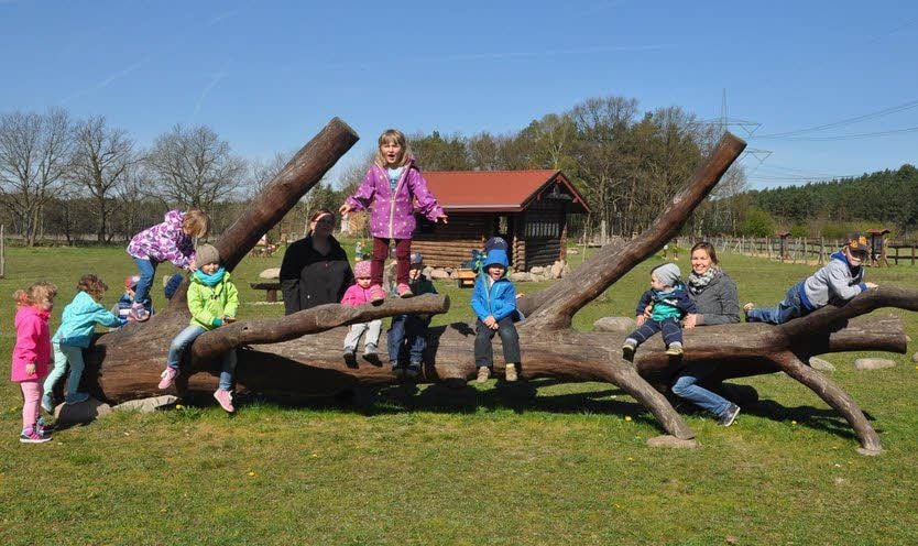Auch die Mädchen und Jungen der Kindereinrichtung „Lebendiges Dietrichsdorf“ kommen gern auf die Erlebniswiese der Külsoer Mühle.