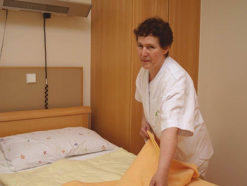 Petra Schmarsel leistet 18 Monate lang Bundesfreiwilligendienst in der Klinik Bosse in Wittenberg.