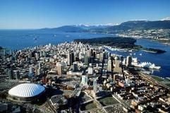 Die kanadische Metropole Vancouver zeigt sich im Sonnenschein von ihrer besten Seite. (Foto: dpa)