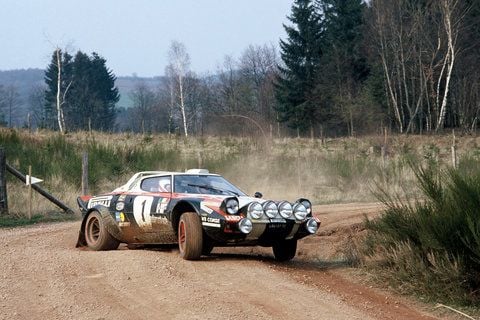 Mehrfacher Rallyeweltmeister: Ab 1974 fuhr der Stratos gleich dreimal in Folge den Titel ein. (FOTO: LANCIA/DPA)