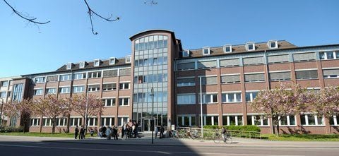 Das Gebäude des Landesverfassungsgerichtes in Dessau-Roßlau. (ARCHIVFOTO: DPA)