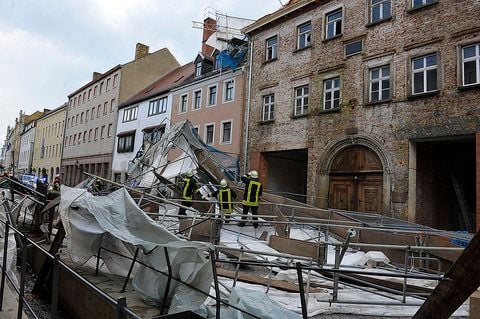 Gerüsteinsturz in der Collegienstraße in Wittenberg (FOTO: THOMAS KLITZSCH)