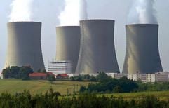 Bei einem Störfall im südböhmischen Atomkraftwerk Temelin sind 2000 Liter leicht radioaktives Wasser ausgetreten. (Foto: dpa)