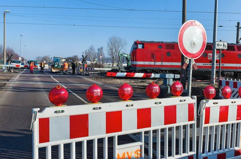 Der Bahnübergang Hallesche Straße in Merseburg war bereits einmal im April 2013 komplett dicht.