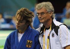 Heide Wollert und ihr Trainer Norbert Littkopf: Bei olympischen Judo-Turnier hat die 26-jährige Hallenserin das «kleine Finale» verpasst. (Foto: dpa)