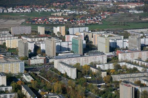 Blick über Halle-Neustadt. (ARCHIVFOTO: MZ)