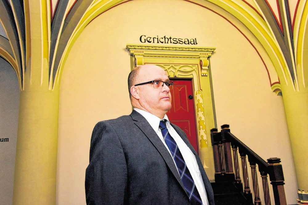 Dirk Schatz bei Gericht in Halle.