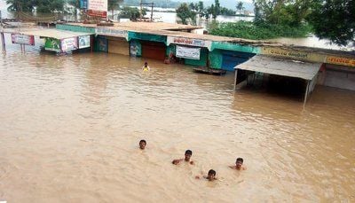 Überschwemmung in Südindien. (FOTO: DPA)