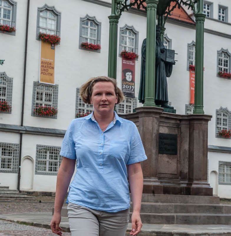 Stippvisite in der Heimat - Kathrin Prockl ist auf der Suche nach Stadtführern, die Touristen der Kreuzfahrtschiffe bei den Landgängen betreuen.