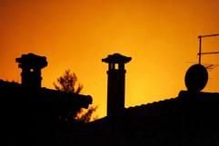 Ein Tourist aus Deutschland ist bei der Flucht vor einem außer Kontrolle geratenen Waldbrand auf der nordgriechischen Halbinsel Chalkidiki ums Leben gekommen. (Foto: dpa)