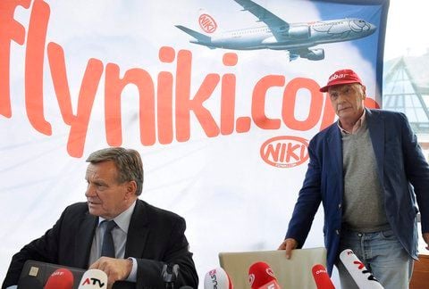 Air Berlin übernimmt die Fluglinie Niki des ehemaligen Rennfahrers Niki Lauda komplett. (FOTO: DPA)