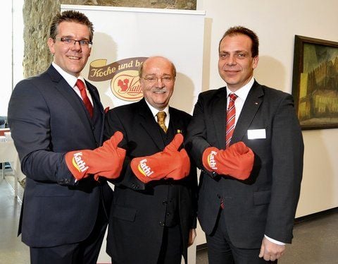 Ganz in Familie: Senior Rainer Thiele (Mitte) mit seinen Söhnen Marco Thiele (li.) und Thomas Wilhelm (re.). (FOTO: STEDTLER)