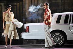 Anouschka Renzi in der Rolle der Sylva und Dieter Laser als Etzel in «Die letzten Tage von Burgund» während der Nibelungen-Festspiele in Worms. (Foto: dpa)