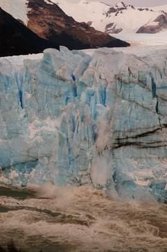 Durchbruch des Gletschers Perito Moreno inPatagonien in Südargentinien. (Foto: dpa)