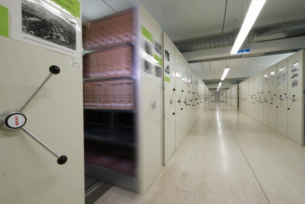 Die Stasi-Dokumente sind in der halleschen Außenstelle der Stasi-Unterlagenbehörde in speziellen Aktenschränken untergebracht.