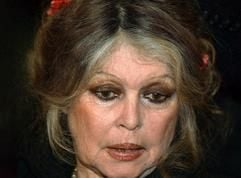 Einst machte Brigitte Bardot wegen ihrer prallenReize und erotischen Weiblichkeit Schlagzeilen. Heute jedoch ist vonder französischen Schauspielerin nur noch die Rede, wenn sie wegenAnstiftung zum Rassenhass verurteilt wird. (Foto: dpa)