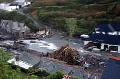 Unwetter in Boscastle (Foto: dpa)