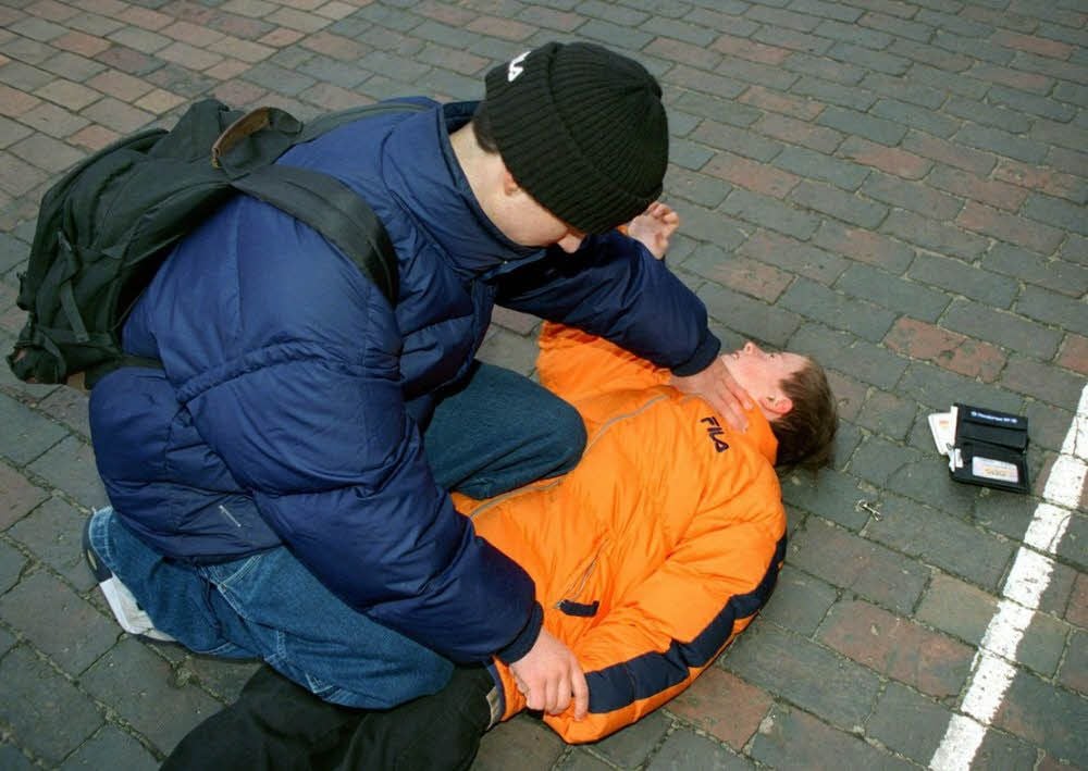 Mobbing auf dem Schulhof. Wenn Eltern nicht weiterwissen, wie sie ihren Schützlingen helfen sollen, können sie sich an den Kreiselternrat wenden.