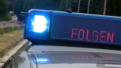 Wer polizeilichen Anweisungen folgt, darf auch ohne gültige Feinstaubplakette Umweltzonen befahren.