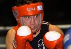 Mittelgewichtler Lukas Wilaschek im November 2003 in Wismar in Aktion. (Foto: dpa)