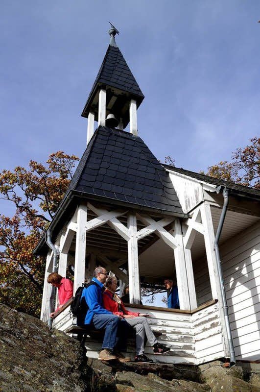 Die Köthener Hütte wirkt wie eine kleine Kapelle.