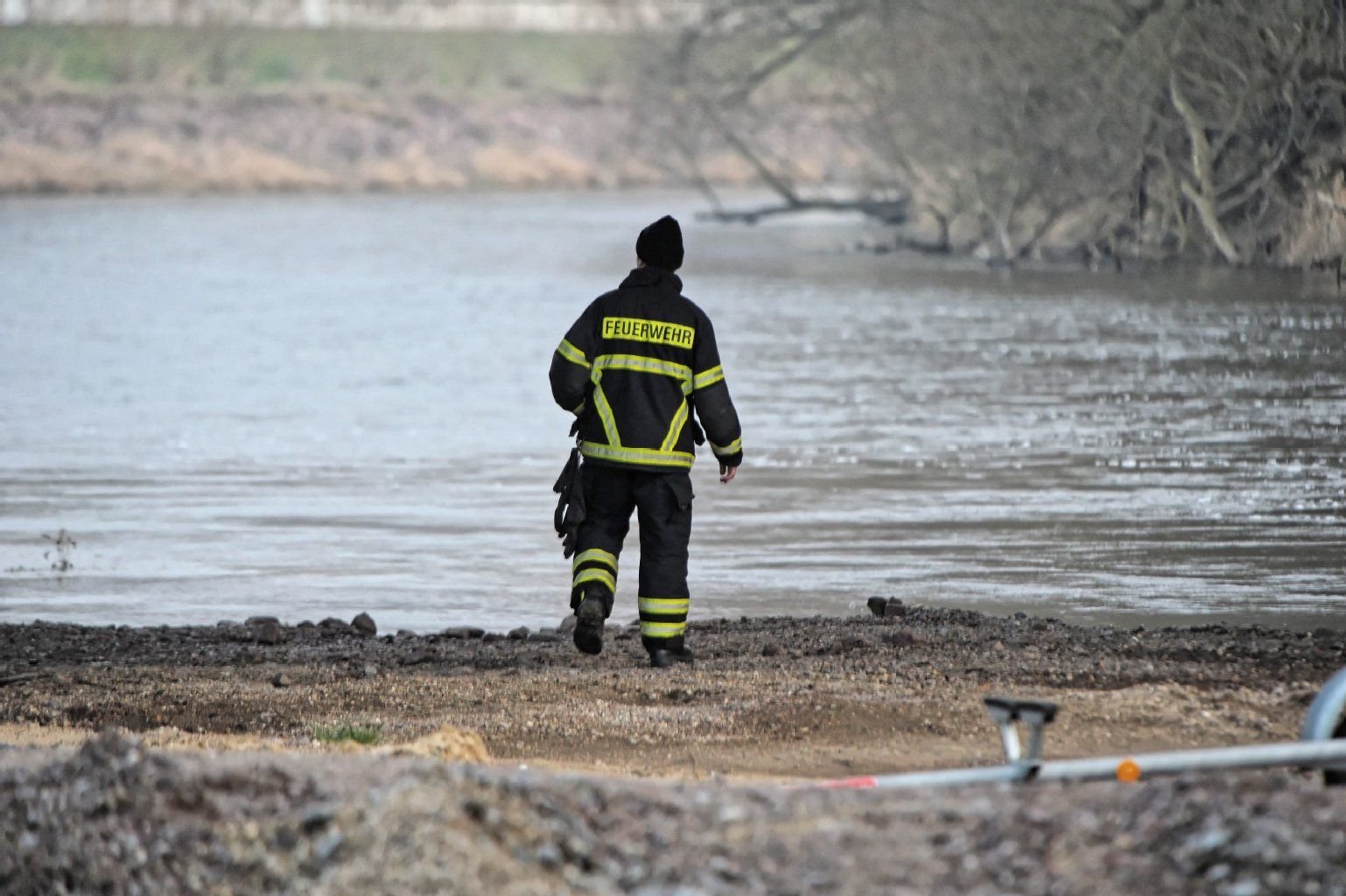Sucheinsatz an der Mulde in Dessau.