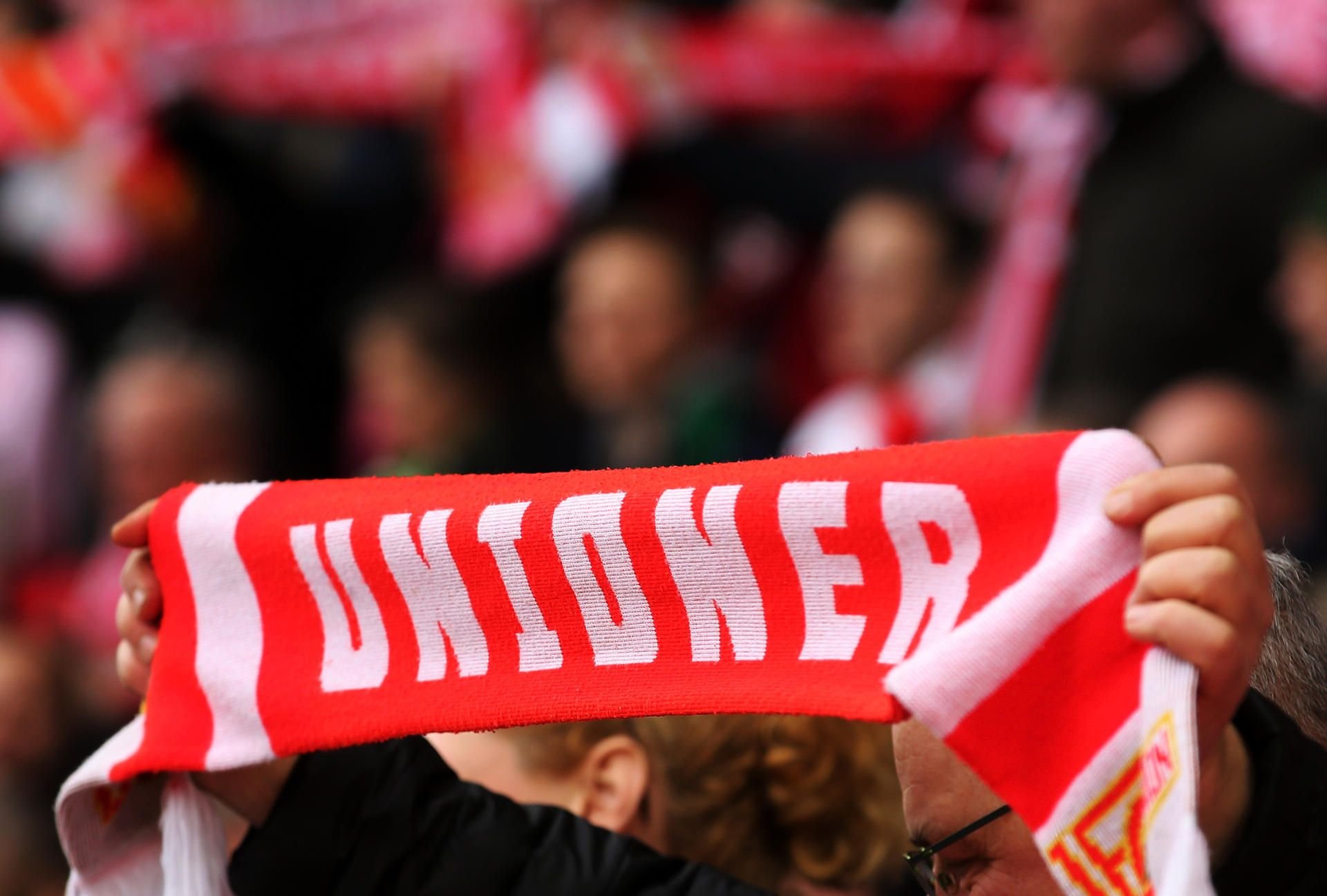 Der Verein kündigte Gespräche mit den Fans an. (Symbolbild)