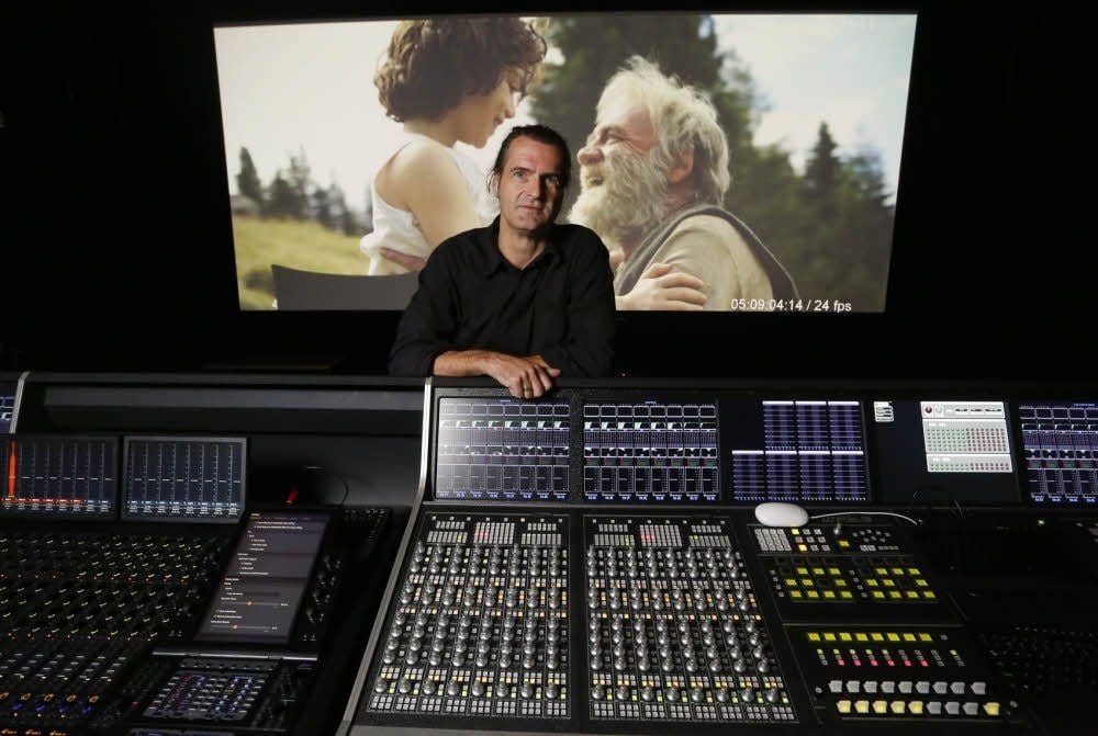 Der Mann für den guten Ton: Olaf Mehl freut sich, dass Endmischungen für große Kinoproduktionen nun auch wieder in Halle möglich sind.