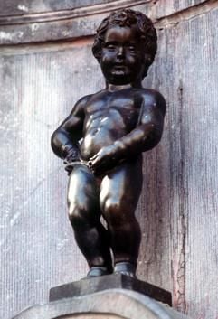 Die Brunnenfigur «Manneken Pis» in der belgischen Hauptstadt Brüssel (Foto: dpa)