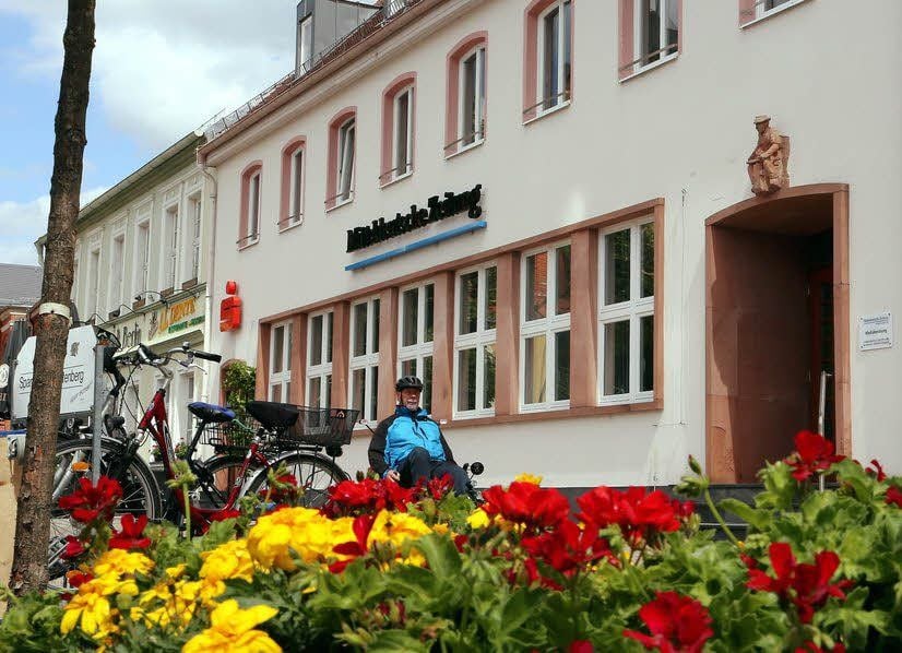 Gleiche Adresse, neuer Ort: Die Mitteldeutsche Zeitung Jessen ist nun im Erdgeschoss der Sparkasse zu finden.
