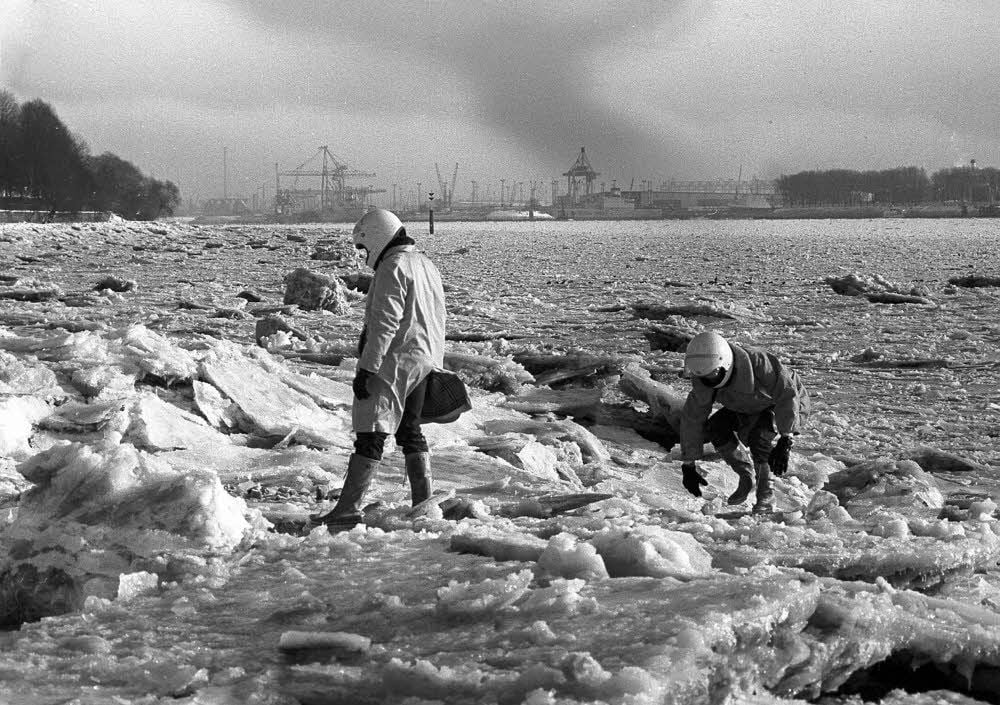 Selbst die Elbe war im Winter 1978/79 zugefroren.