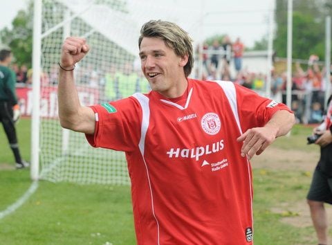 HFC-Angreifer Markus Müller bejubelt einen Treffer. (FOTO: LÖFFLER)