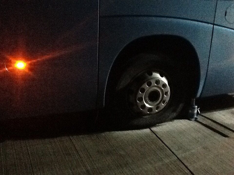 "Am Ende war einfach die Luft raus." - Auf der Rückfahrt gibt der Busreifen auf